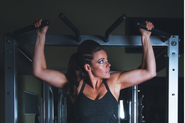 A Complete Buying Guide for the Best Pull Up Bars!