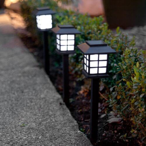 Best Garden Solar Lights Reviewed 2021 Gearweare Net
