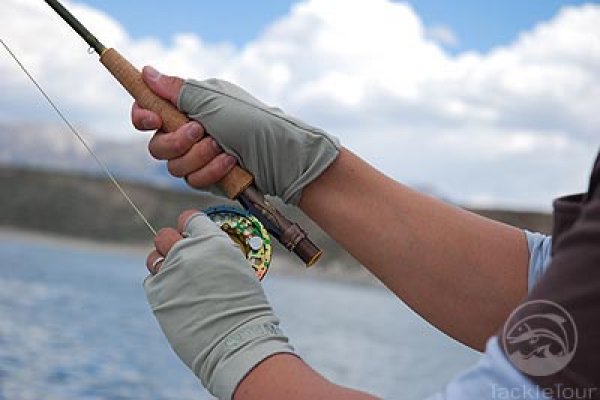 Best Fishing Gloves Reviewed 