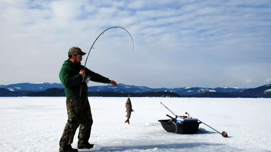 10 Ice Fishing Tips for Beginners